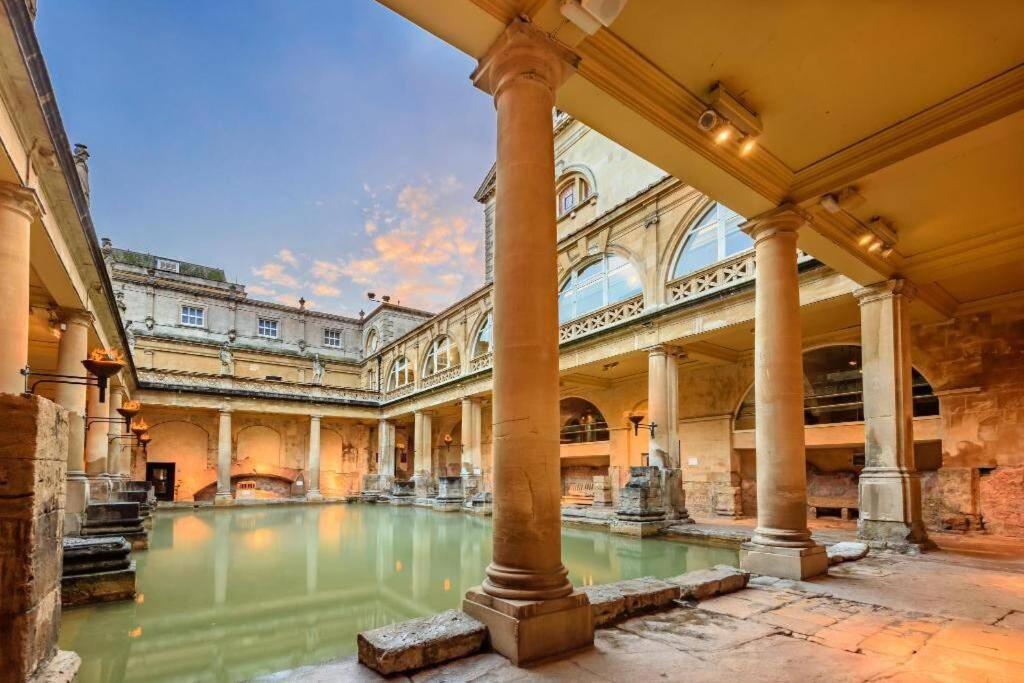Beautiful Bath Apartment In Central Milsom Street Exterior foto