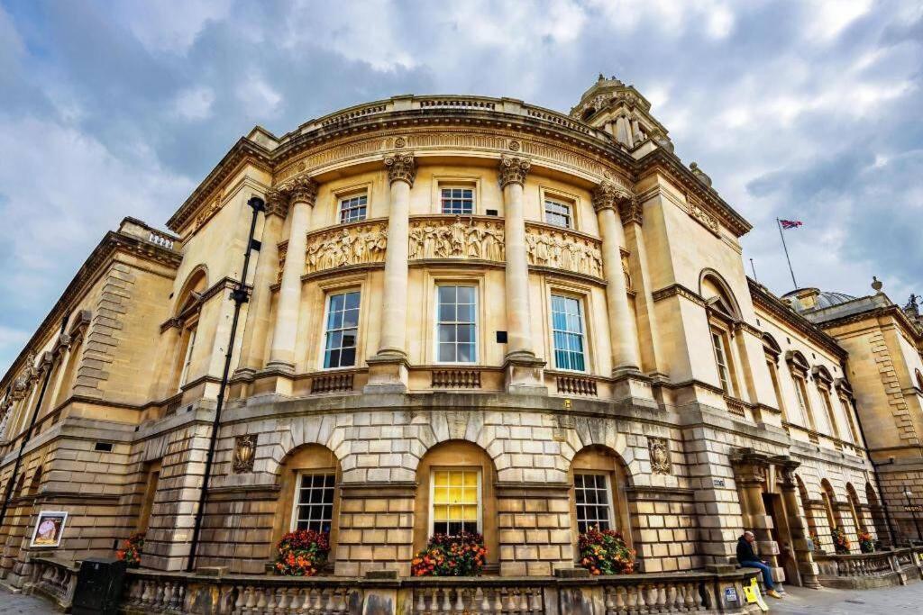 Beautiful Bath Apartment In Central Milsom Street Exterior foto